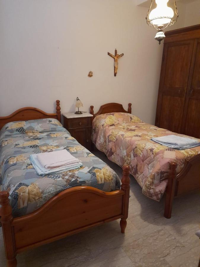 La Casa Di Lina Lejlighed Sezze Eksteriør billede